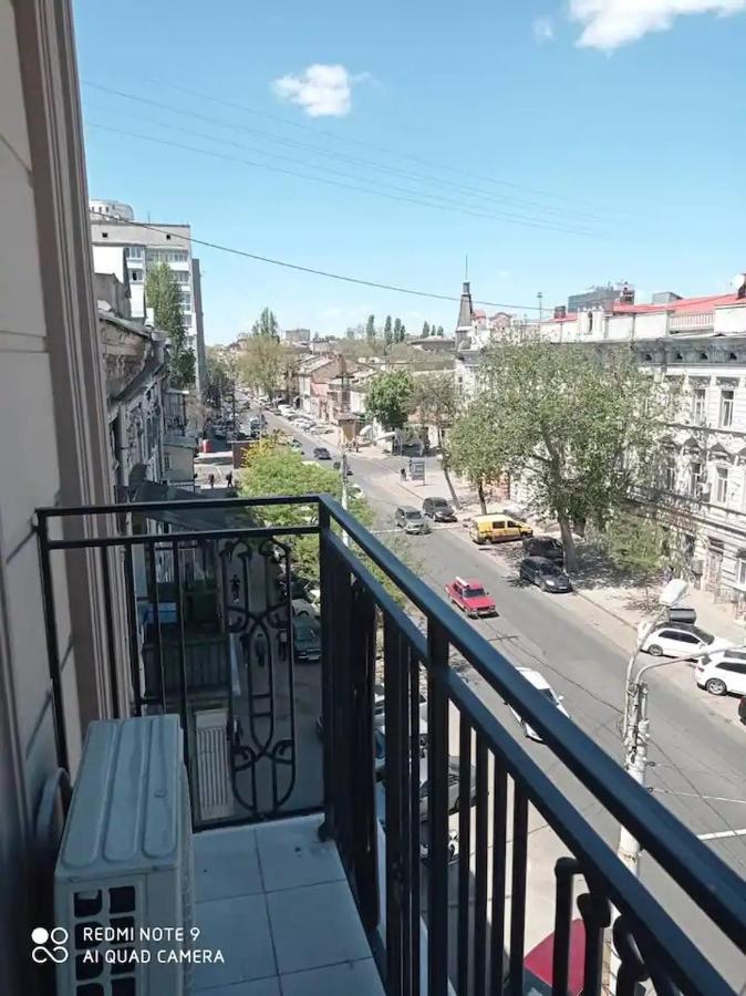 Comfortable Apartment In The Centre Odessa Exterior foto
